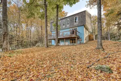 Image de Gorgeous, secluded home with private deck & WiFi