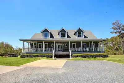 Image de Soundside house In Corolla with hot tub & walk to beach - dog-friendly