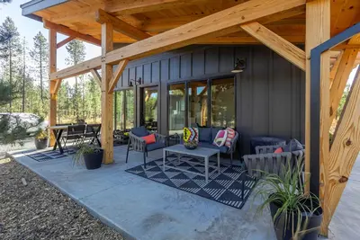 Image de Covi97 - Updated Backyard and Hot Tub