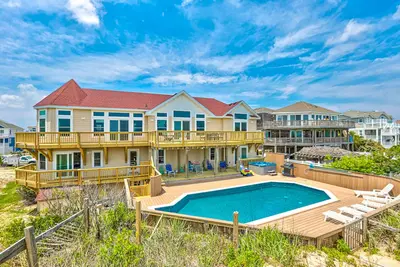Image de Oceanfront in Corolla with heated pool, hot tub, & rec room with pool table