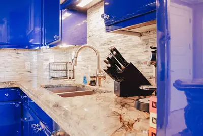 Image de Luxury 2 Bedroom 2 Bathroom Apt | Spa Shower | Balcony | Complimentary Parking