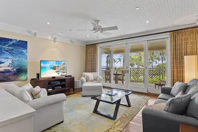 Image de Holiday Sale! Turtle Bay Villas 307 by Gather: Beachfront w/ Shared Pool/Spa/Ac