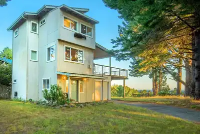 Image de Wow! Amazing Oceanview, walk to Beach & Game room!