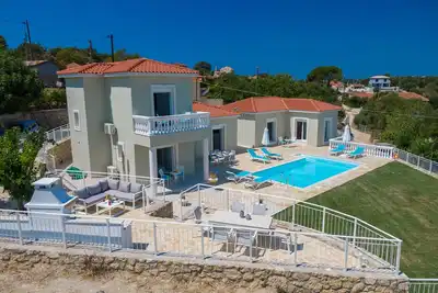 Image de Luxury Villa with Guest House in tranquil setting with Private pool