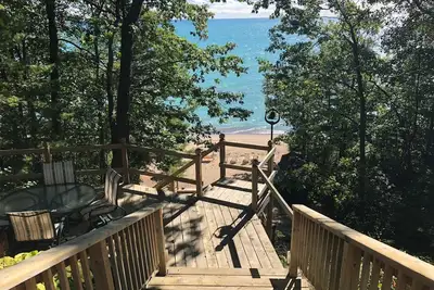 Image de House is located on Lake Huron with a private beach