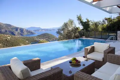 Image de Villa Luxe - Infinity Pool With Breathtaking Views of The Ionian Sea