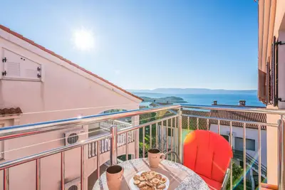 Image de Bel appartement à Njivice avec WiFi