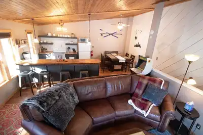 Image de 3 min to Boulder Ski Lift! Walk to Hiking trails. Pet friendly.