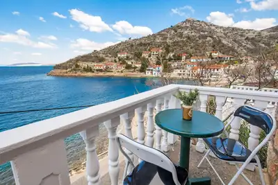 Image de Charmant appartement à Starigrad avec vue sur la mer.
