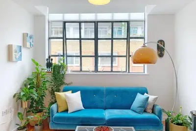 Image de Spotless 2-Bedroom 1000sqft Loft | 1g Wifi