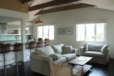 Image de Family Friendly 3br 2 Ba open layout walkable to both golf & beach