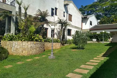 Image de High Standard Refuge 4 Suites Usina Atibaia Dam