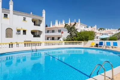 Image de Appartement de vacances Carvoeiro pour 1 - 4 personnes avec 2 chambres à coucher - Appartement de va