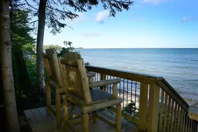 Image de Large Remodeled 4Bed/2Bath retreat with access to snowmobile trails from house