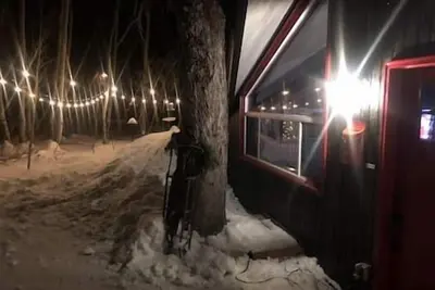 Image de Hidden Gem! Swiss Cottage Ski Chalet