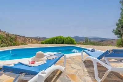Image de La Sombra de la Parra Antequera - La Higuera by Ruralidays