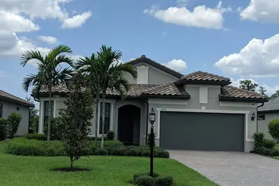 Image de Family Friendly/Resort Style Pool Community