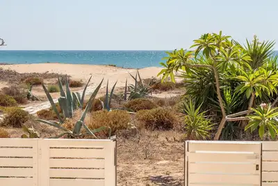 Image de Amarillis, hébergement en bord de mer avec accès direct à la plage
