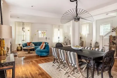 Image de Edgy Overlook by Minty Living