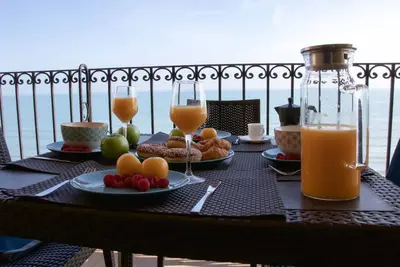 Image de Two Bedroom Superior (4 pax) - On the beachfront