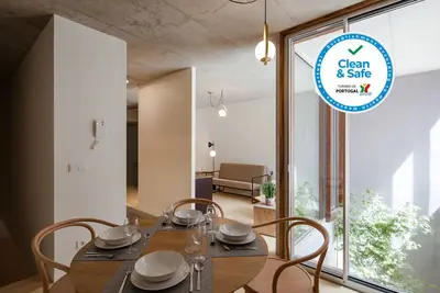 Image de Two Bedroom Duplex Apartment