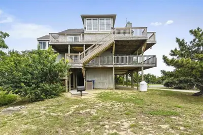 Image de Beautiful water views, amazing community, amazing amenities!