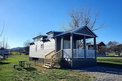 Image de Southern Comfort: 1 Br, 1 Ba Cottage in Sevierville, Sleeps 6