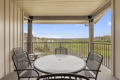 Image de 2 King Br, 2ba Golf Condo - Private Balcony with View