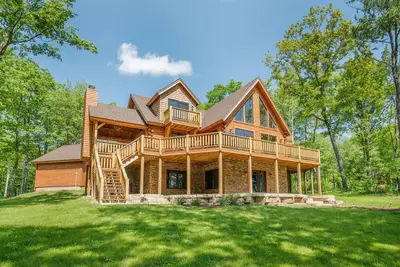 Image de A Lil Slice of Heaven | Pet Friendly, Hot Tub, Billiards