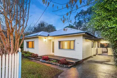 Image de Wombat Cottage * Close to Cbd * Wifi * Pet Friendly