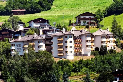 Image de Aparthotel avec piscine et sauna privé