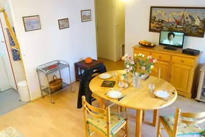 Charmant T2 Cabine à Luchon - Terrasse & Parking - Proche Centre & Commodités - Animaux Admis