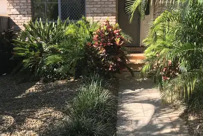 Image de Burleigh Waters Retreat - Point of Difference - east coast holidays online