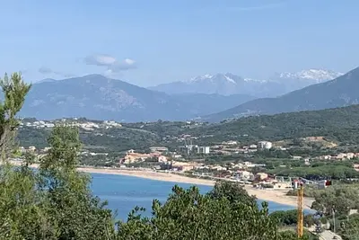 Image de Superbe vue mer, plage 250m. 3 chambres, 8personnes, piscine privée, Clim, Fibre