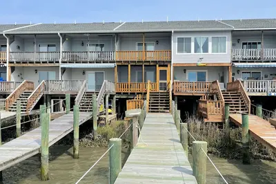 Image de Tern Inn - Water Front - Townhouse, deep water dock. Linens And Towels,