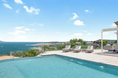 Image de Villa Agathe Résumé: