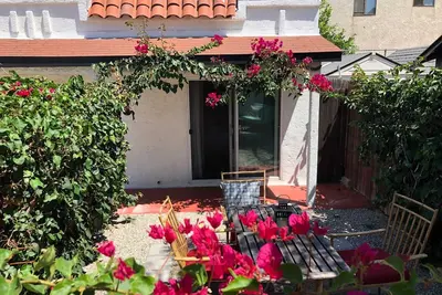 Image de Bright Bohemian Bungalow w/Patio & Gated Parking