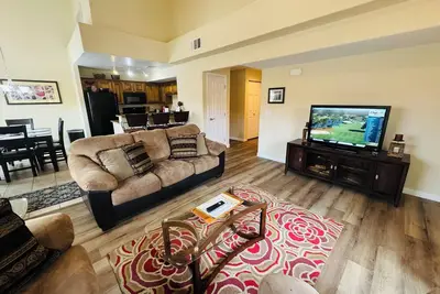 Image de Queens Landing by Mesquite Vacation Rentals with Private Balcony and $510 in free daily activities