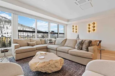 Image de Vb | Beautiful 3 Br Condo w/ A/C in Lionshead