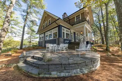 Image de 6bdrm, 5 bath island cottage with boathouse & bunkie accommodations! Sunsets!