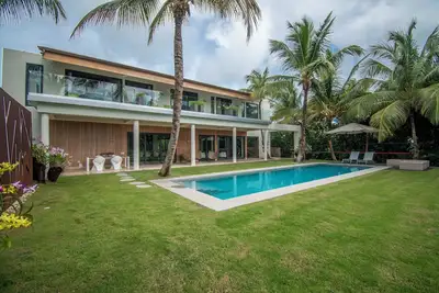 Image de Golf villa with a modern twist at luxury beach resort