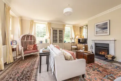 Image de The Courtyard House is a tasteful and beautifully appointed property