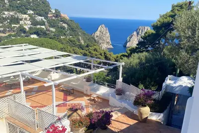 Image de Villa Contessa a stone's throw from \"Piazzetta\"! Terrace with Faraglioni view!