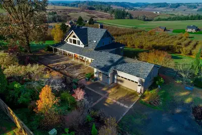 Image de Breathtaking Valley Views, Pet Friendly, Huge Deck, Fire-Pit, Air Hockey, Ping Pong, Near Vineyards