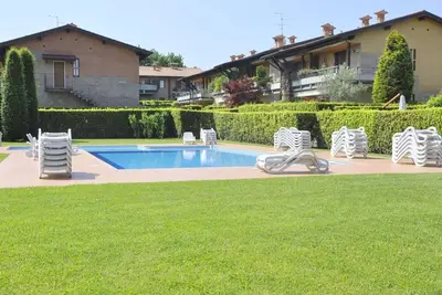 Image de Maison de vacances dynamique Ă Lazise avec piscine