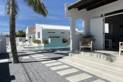 Image de Movida Inn Aruba -  Main House garden&pool view