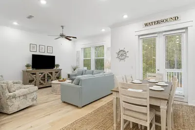 Image de Prominence Rays for Days - Beach, Golf Cart, Pet Friendly, 2 Pools, 4 Bikes Incl