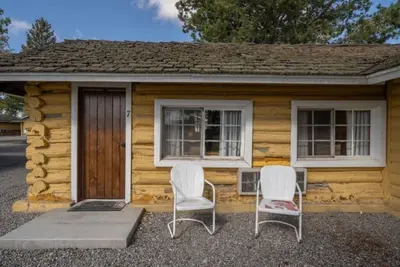 Image de Ashton Historic Log Cabins 7