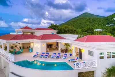 Image de Beautiful 4 bed/4 bath villa with pool and stunning views in west Tortola