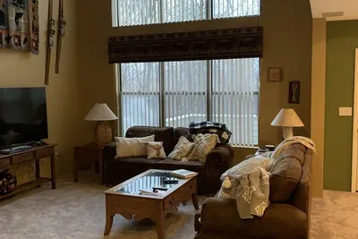 Image de Charming Rustic Townhome in the Heart of the Villages at Seven Springs